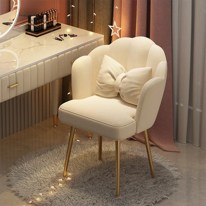 Официален Скандинавски Столче за грим на HOOKI, Лесен Луксозен Тоалетка, Интернет-знаменитост, Стол с облегалка, Момиче, Прекрасна Спалня, с Модерен M