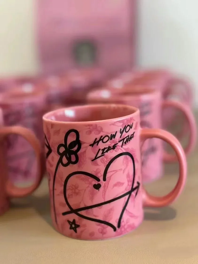 Черно-розово Керамични Кафеена чаша, голяма порцеланова чаша за чай Лате с млечна марка за офиса и дома, керамична чаша за чай с реактивни цветя